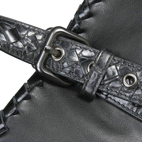 Bottega Veneta nero waxed leather briefcase 16043 black